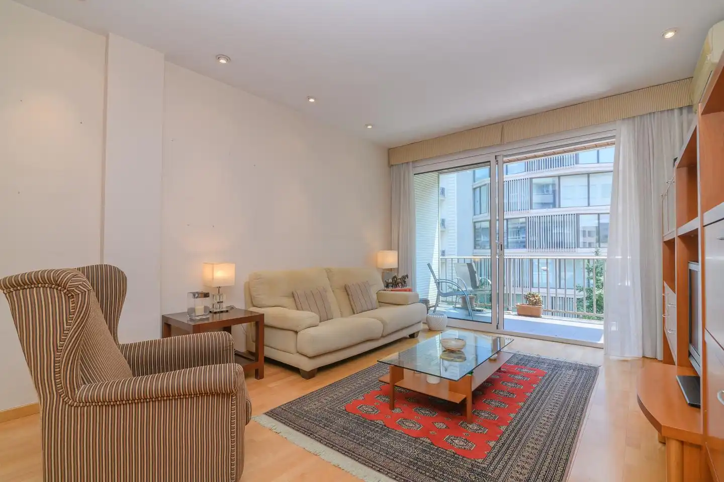Sala d'estar de Pis en venda en Barcelona amb Aire condicionat, Calefacció i Parquet