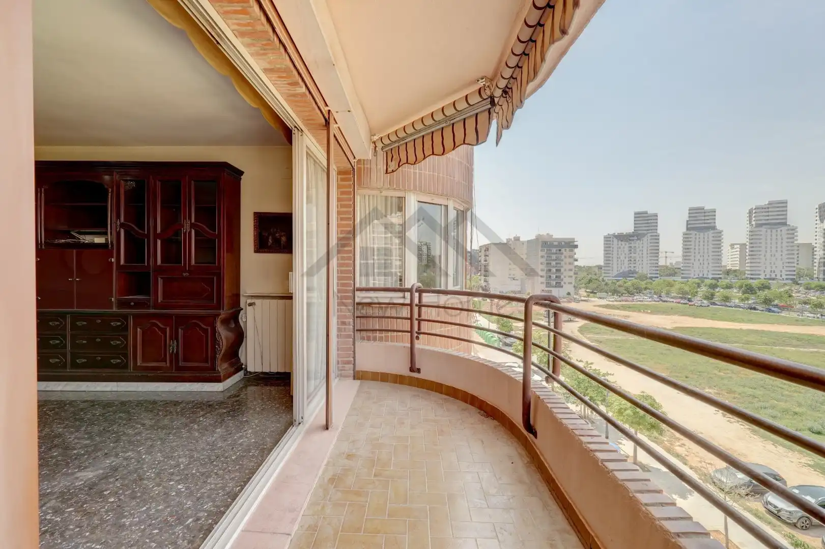 Terrasse von Wohnung zum Verkauf in  Valencia Capital mit Heizung, Möbliert und Balkon