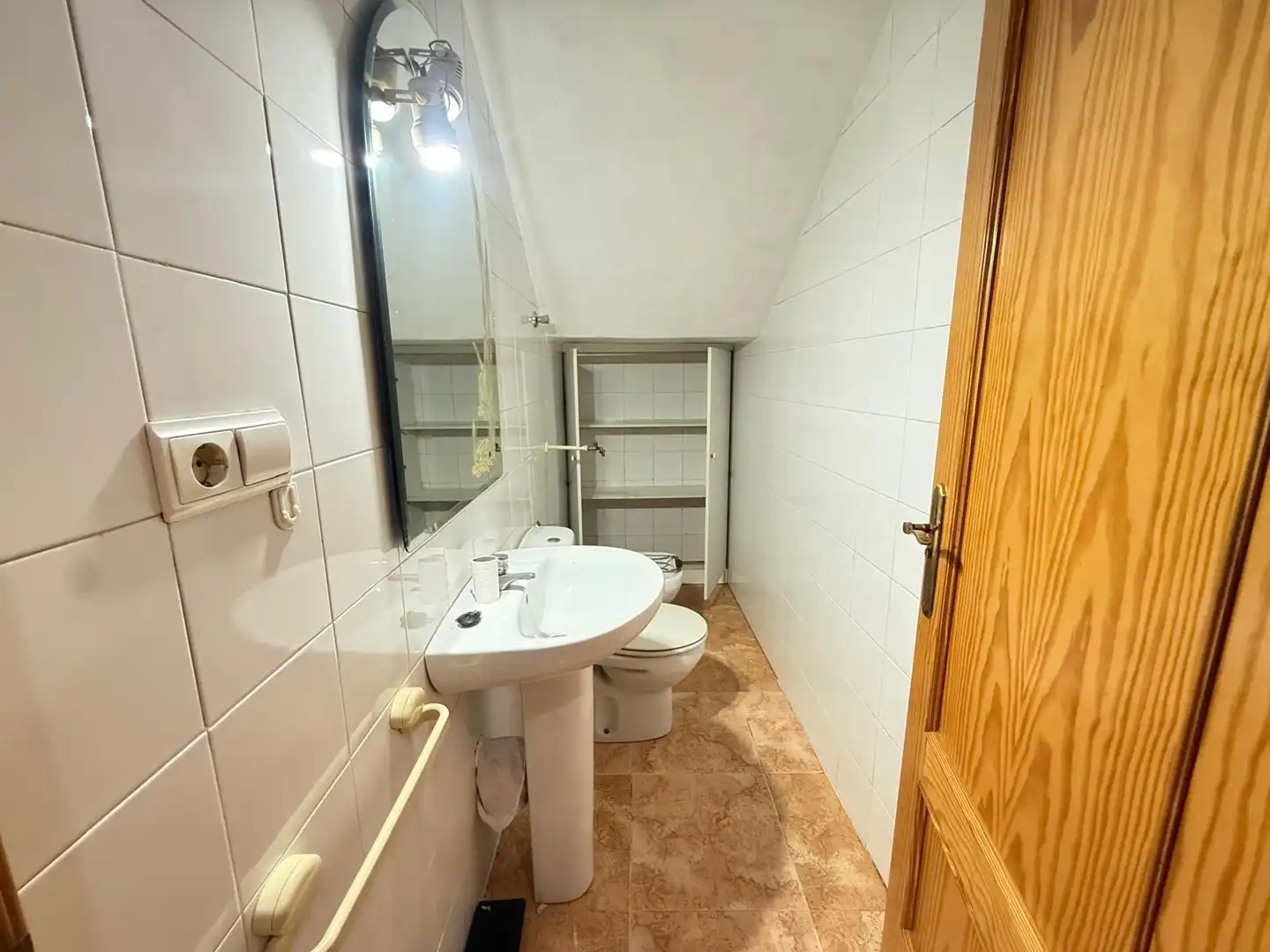Badezimmer von Geschaftsraum zum Verkauf in Elche / Elx