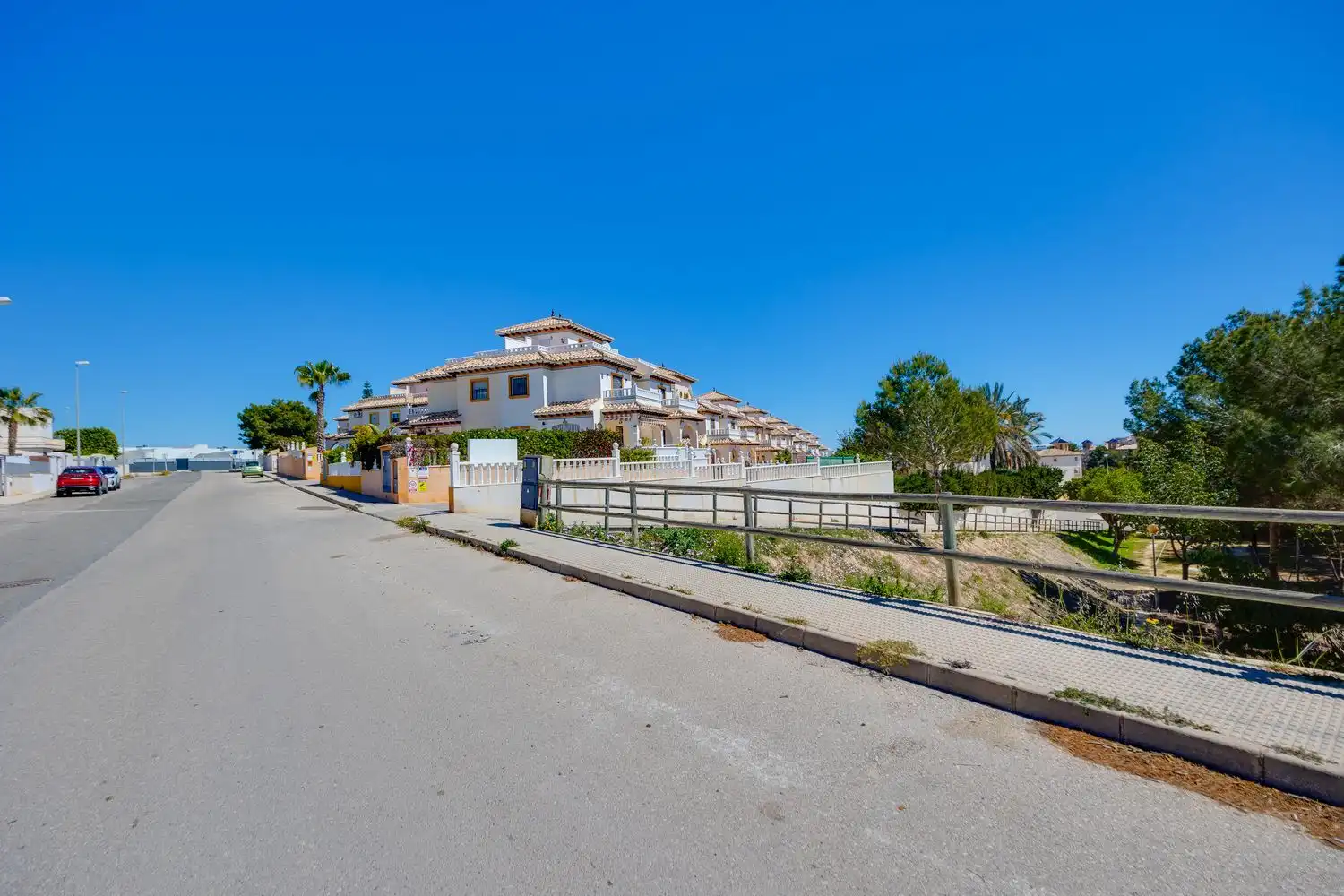 Vista exterior de Pis en venda en Orihuela amb Aire condicionat, Terrassa i Moblat