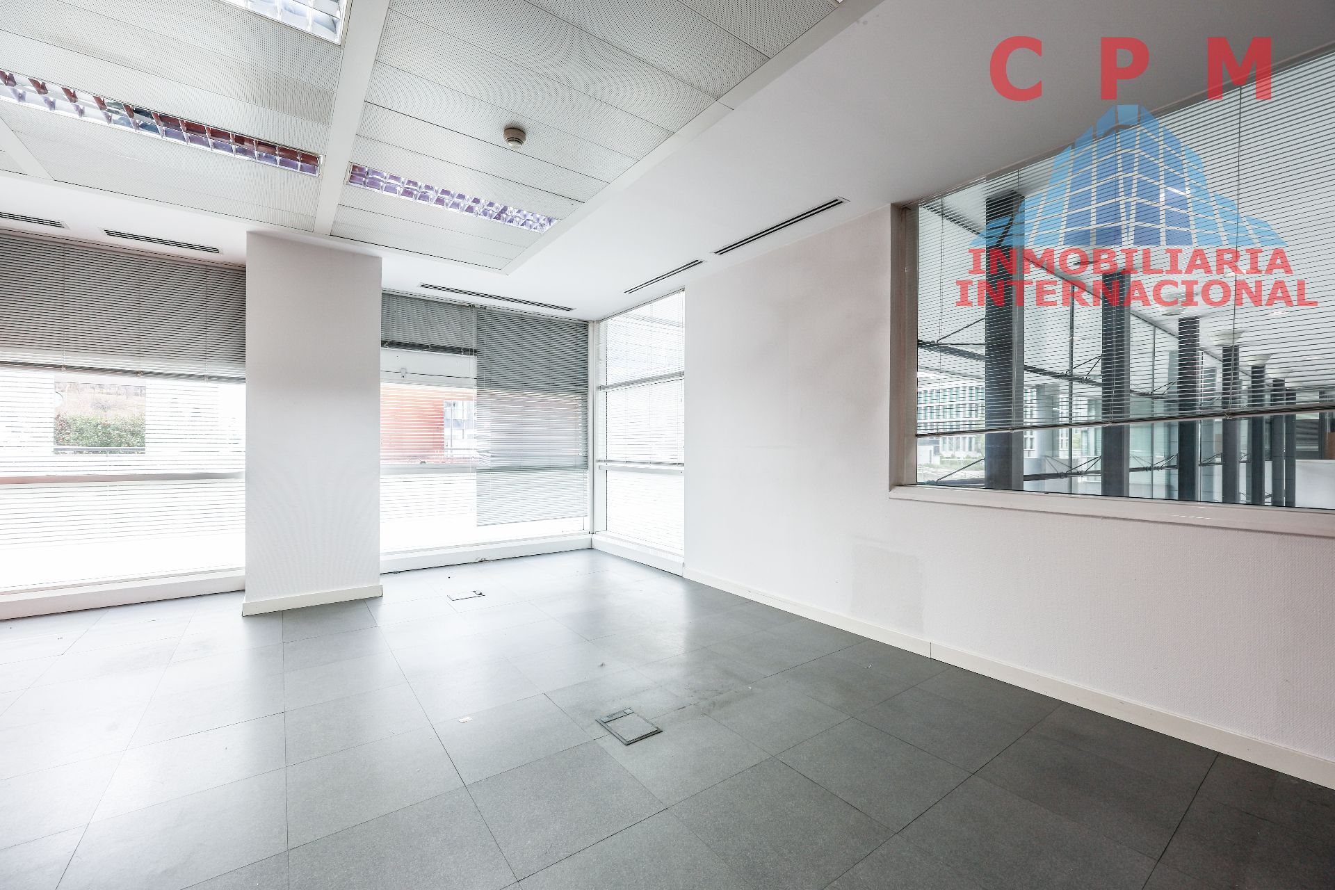 Oficina en venda en La Moraleja amb Aire condicionat, Calefacció i Terrassa