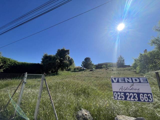 Terreno residencial en Venta en Comuneros de Castilla, 333 en Nambroca