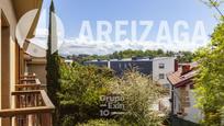 Vista exterior de Casa adosada en venda en Donostia - San Sebastián  amb Calefacció, Jardí privat i Terrassa