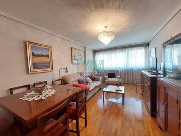 Flat with balcony for sale in As Lagoas