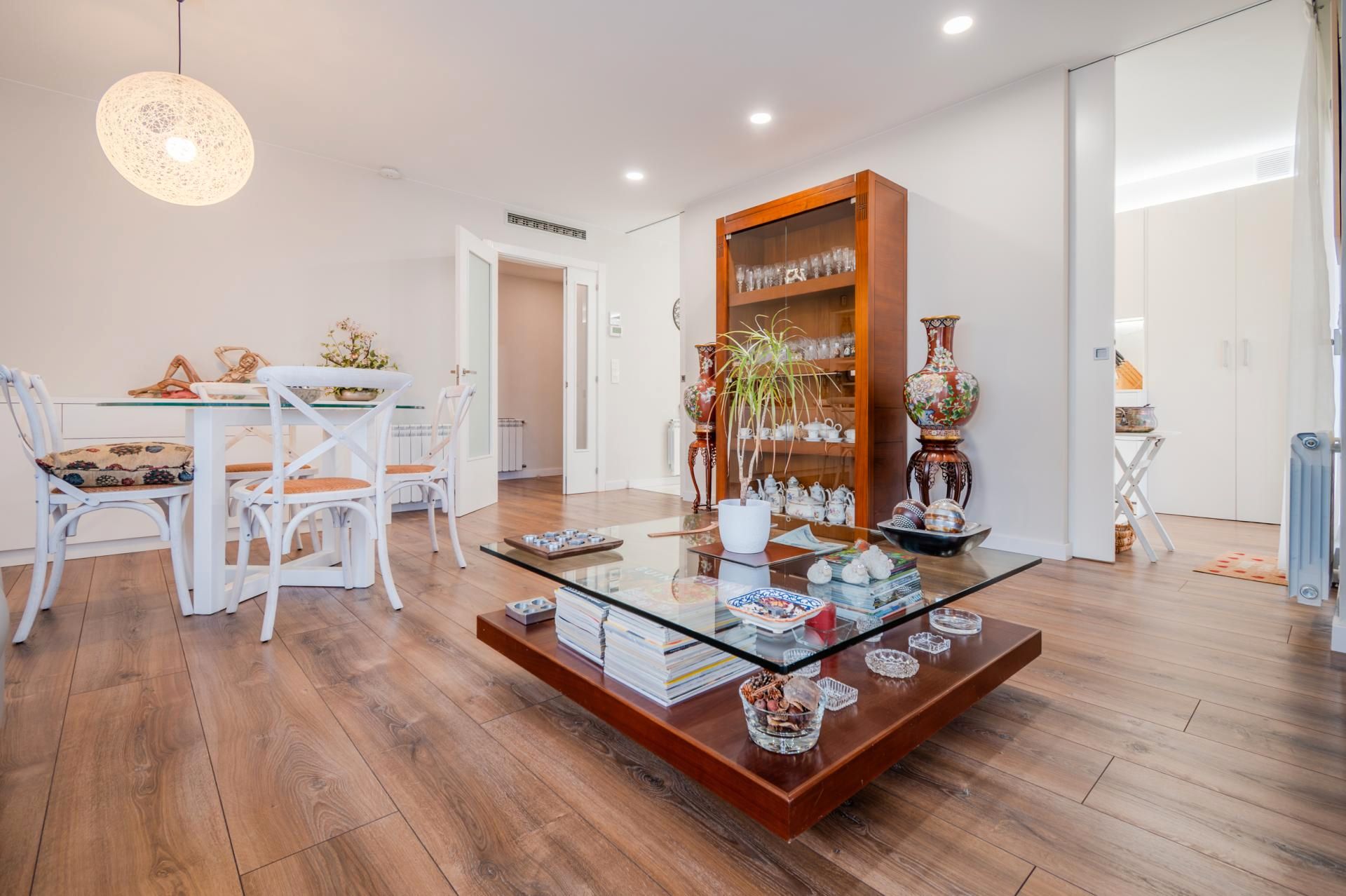 Sala d'estar de Pis en venda en Salt amb Aire condicionat, Calefacció i Parquet