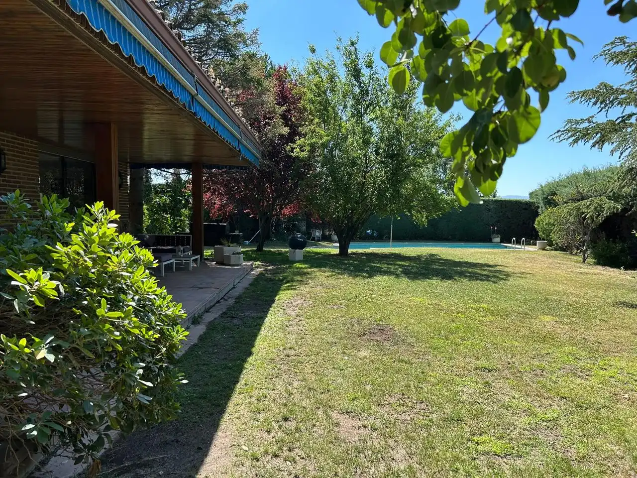 Jardín de Casa o chalet en venta en Majadahonda con Calefacción, Jardín privado y Parquet