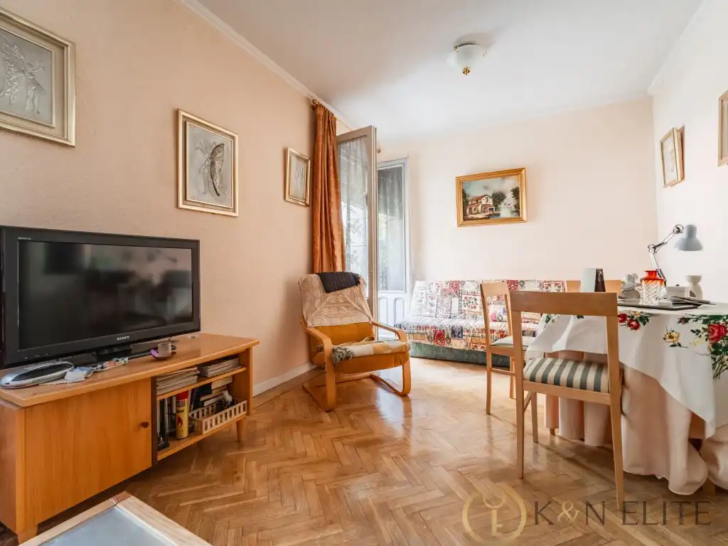 Living room of Flat for sale in Madrid  with Air Conditioner, Heating and Balcony