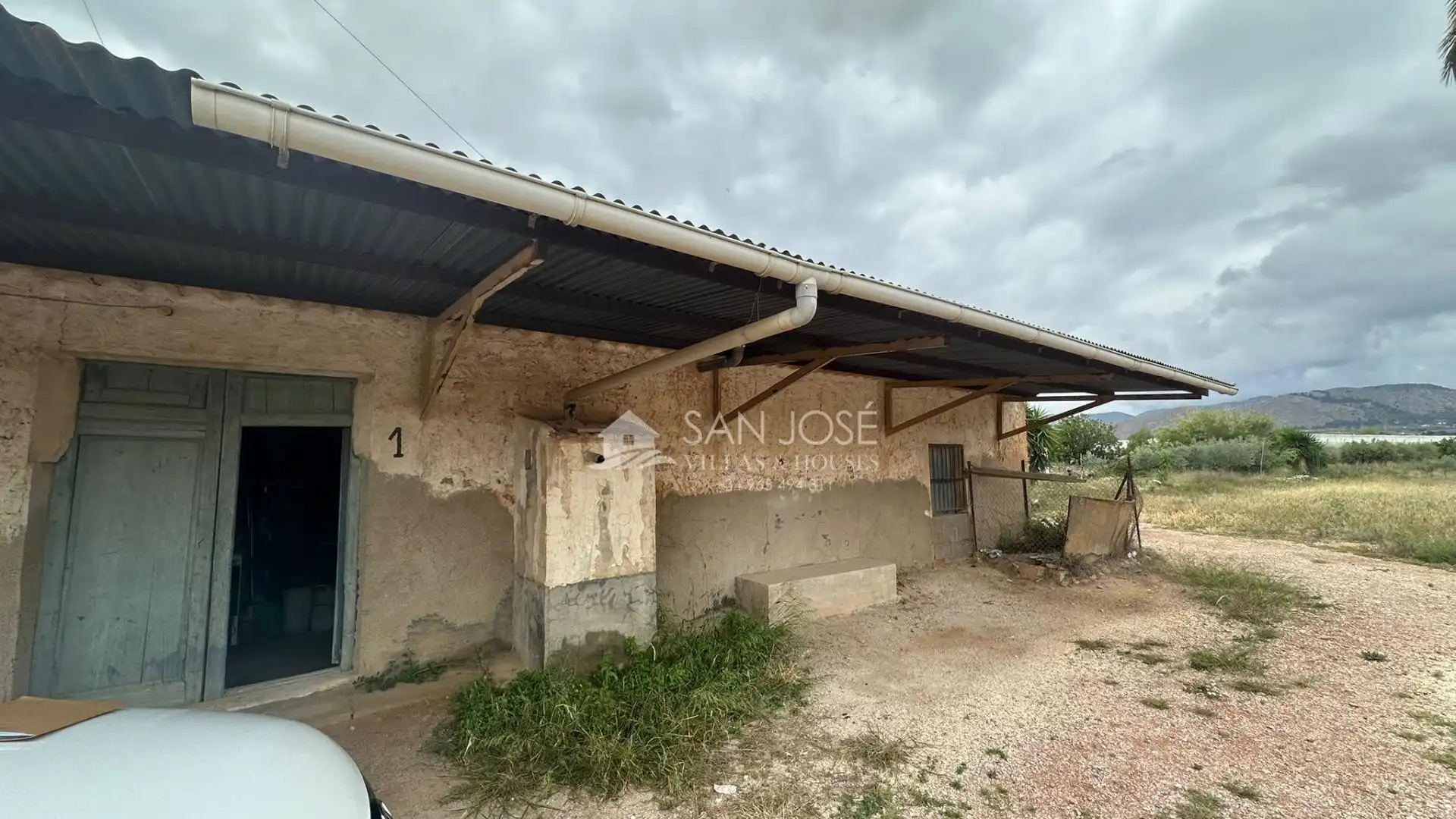 Vista exterior de Local en venta en La Romana