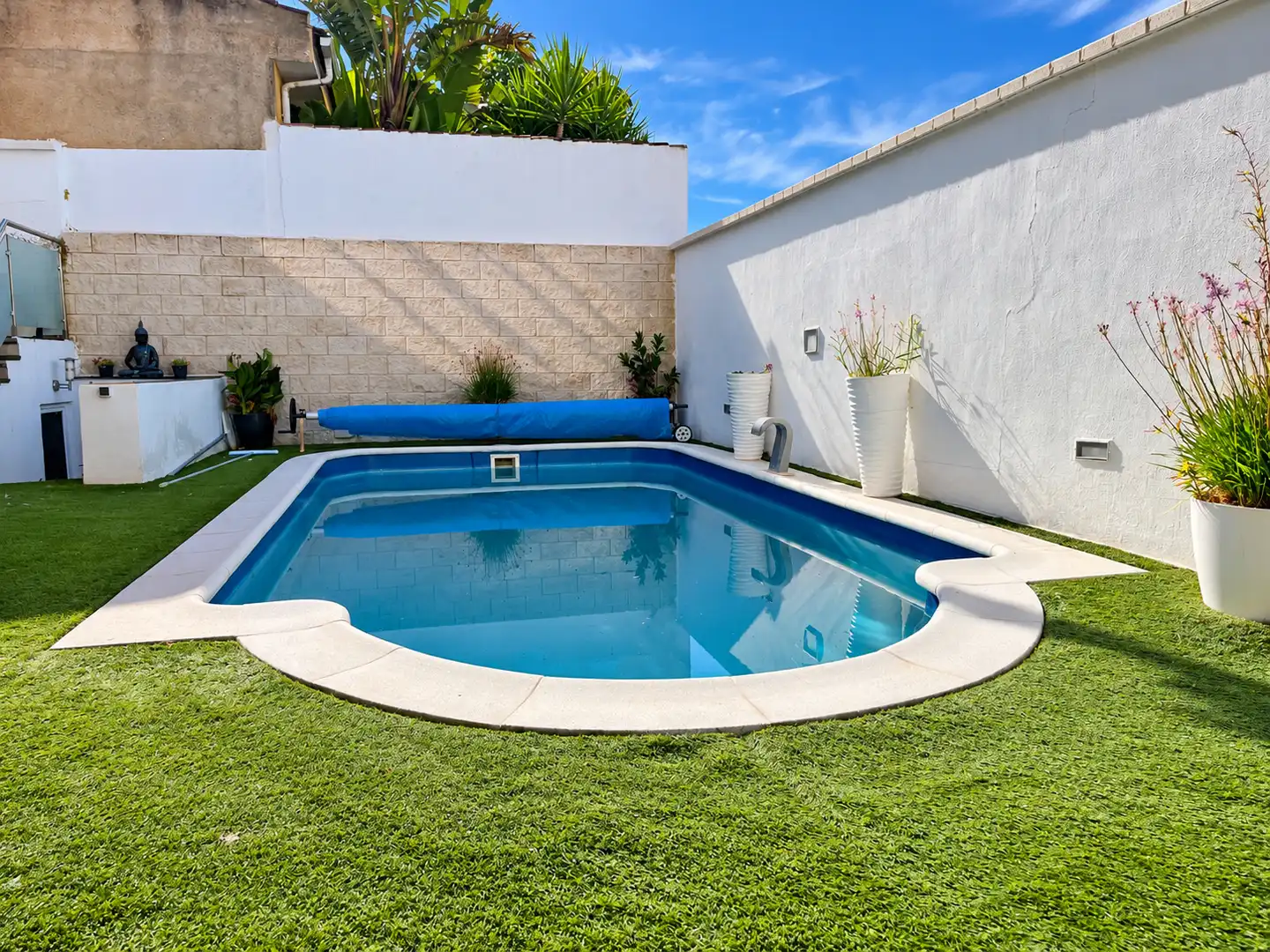 Swimming pool of Detached homes for sale in Dúrcal, Granada