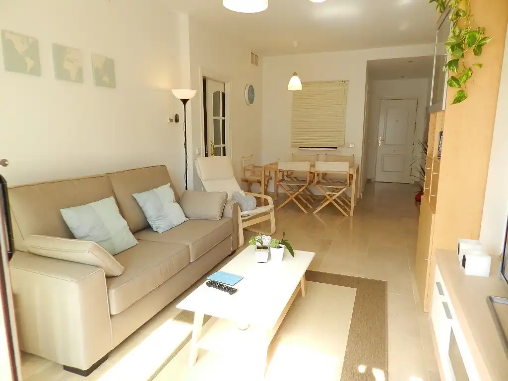 Wohnzimmer von Wohnung zum Verkauf in Manilva mit Klimaanlage, Terrasse und Möbliert