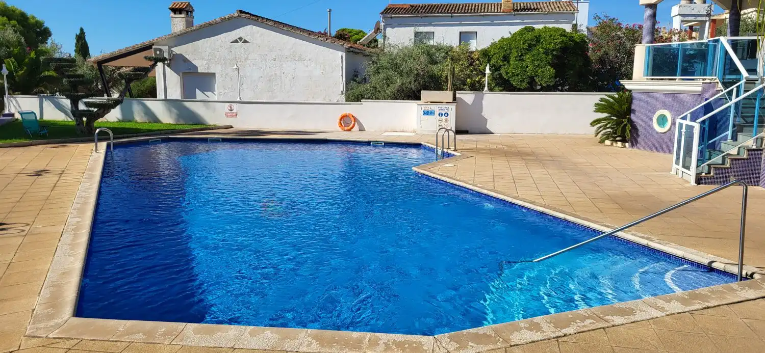 Schwimmbecken von Wohnungen zum Verkauf in Alcanar mit Klimaanlage, Terrasse und Abstellraum