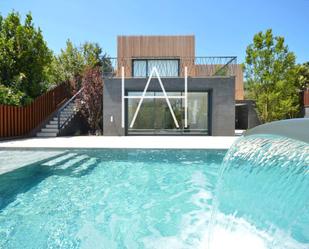 Piscina de Casa o xalet de lloguer en Alella amb Aire condicionat, Calefacció i Terrassa