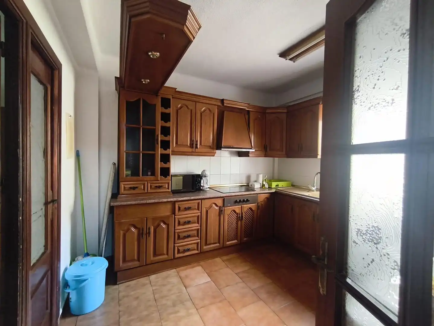 Küche von Wohnung zur Miete in Almería mit Klimaanlage, Terrasse und Abstellraum