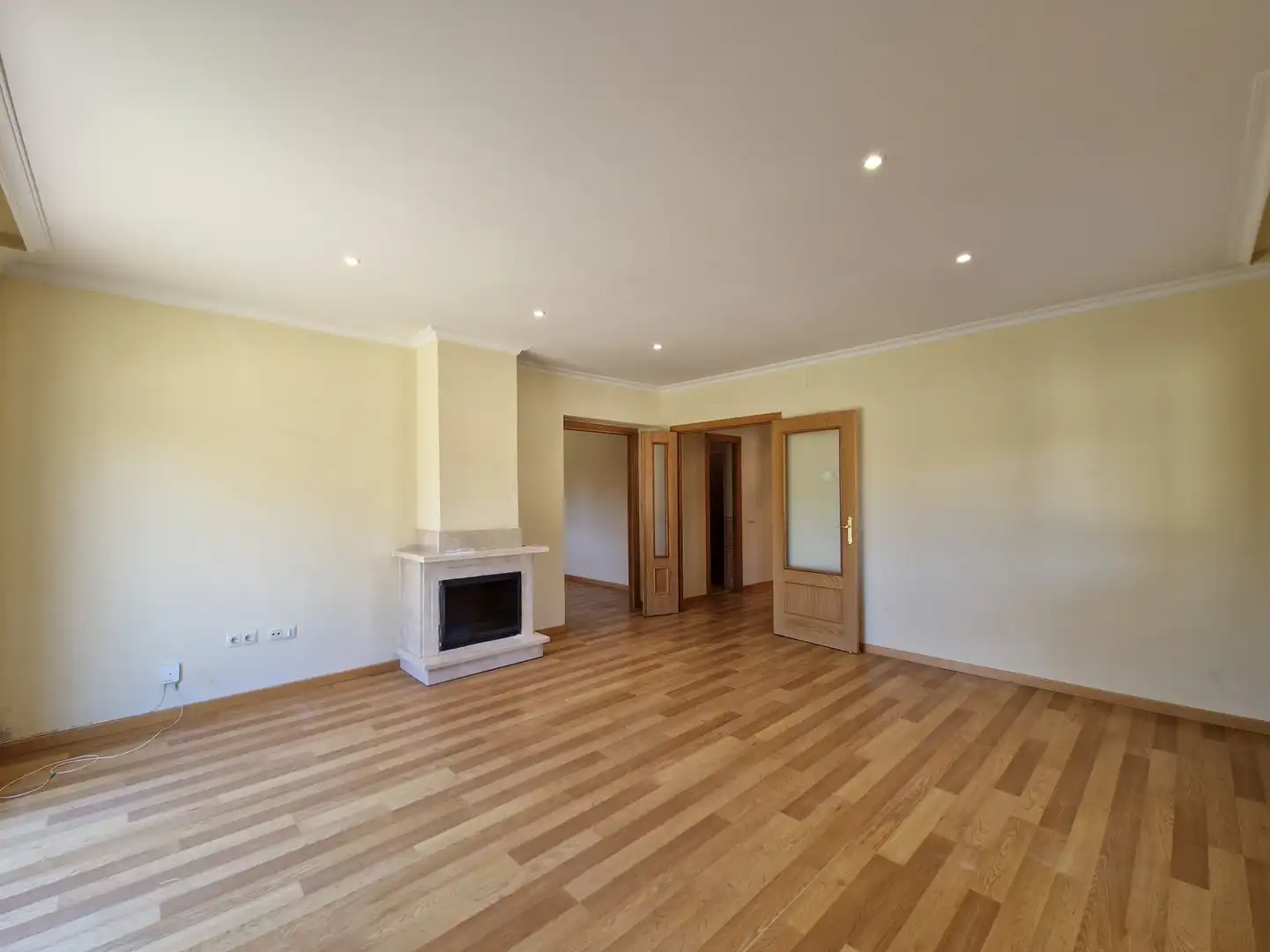 Sala d'estar de Casa adosada de lloguer en Olías del Rey amb Calefacció, Jardí privat i Traster