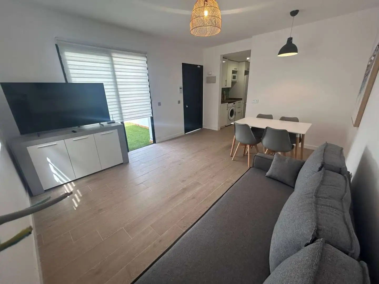 Sala de estar de Apartamento para compartir en La Oliva con Aire acondicionado, Terraza y Amueblado