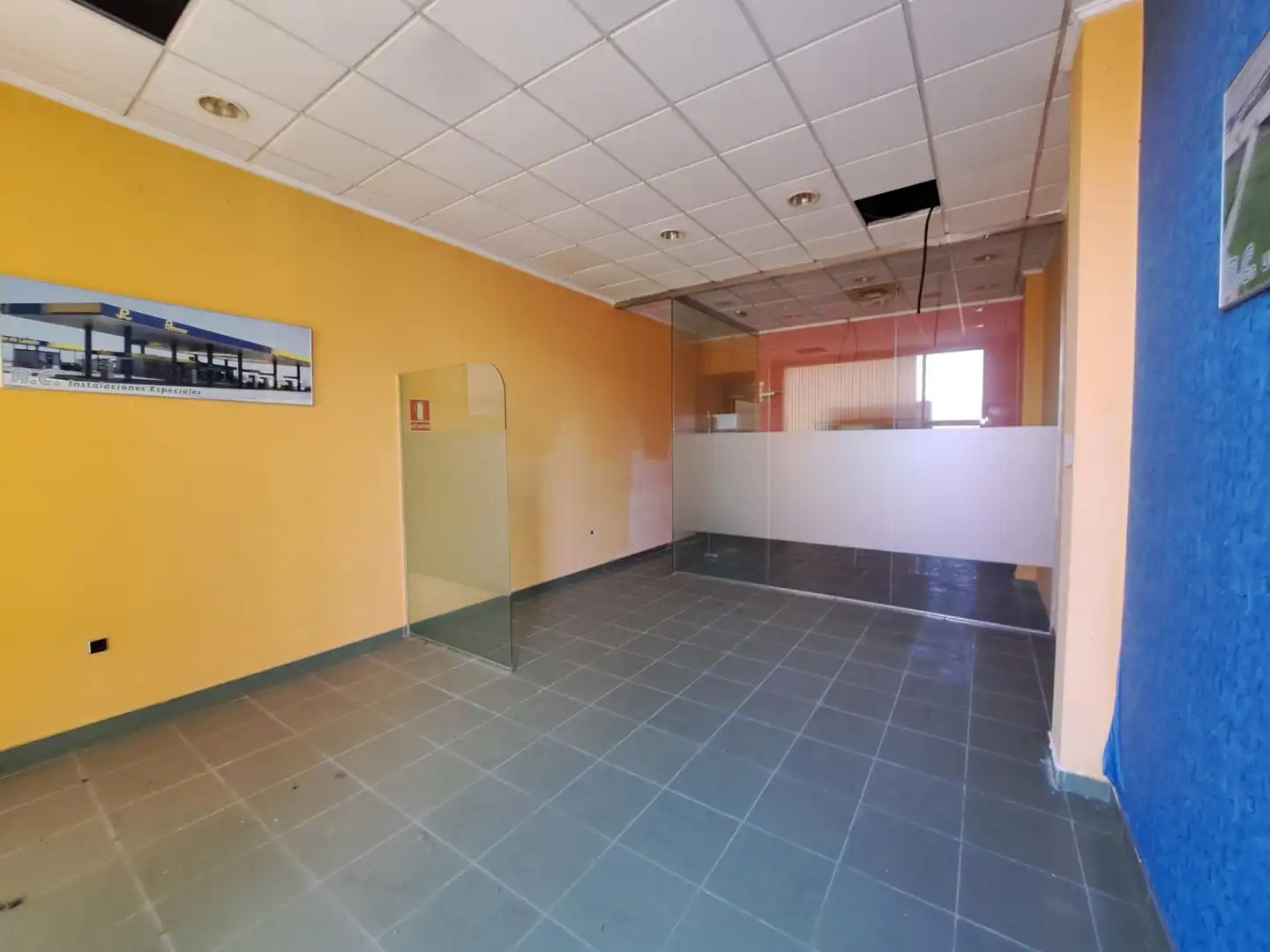 Business premises for sale in Casc Urbà, imagen 15