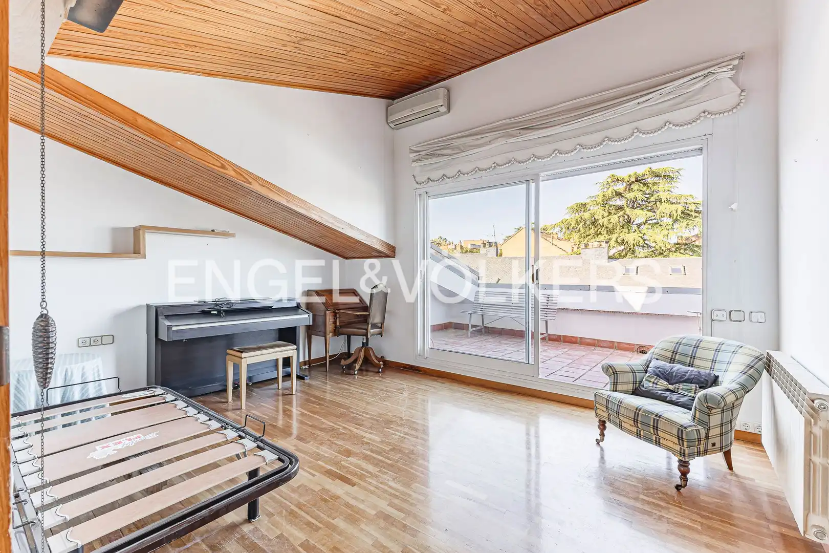 Bedroom of Detached homes for sale in Sant Cugat del Vallès  with Air Conditioner, Heating and Private garden