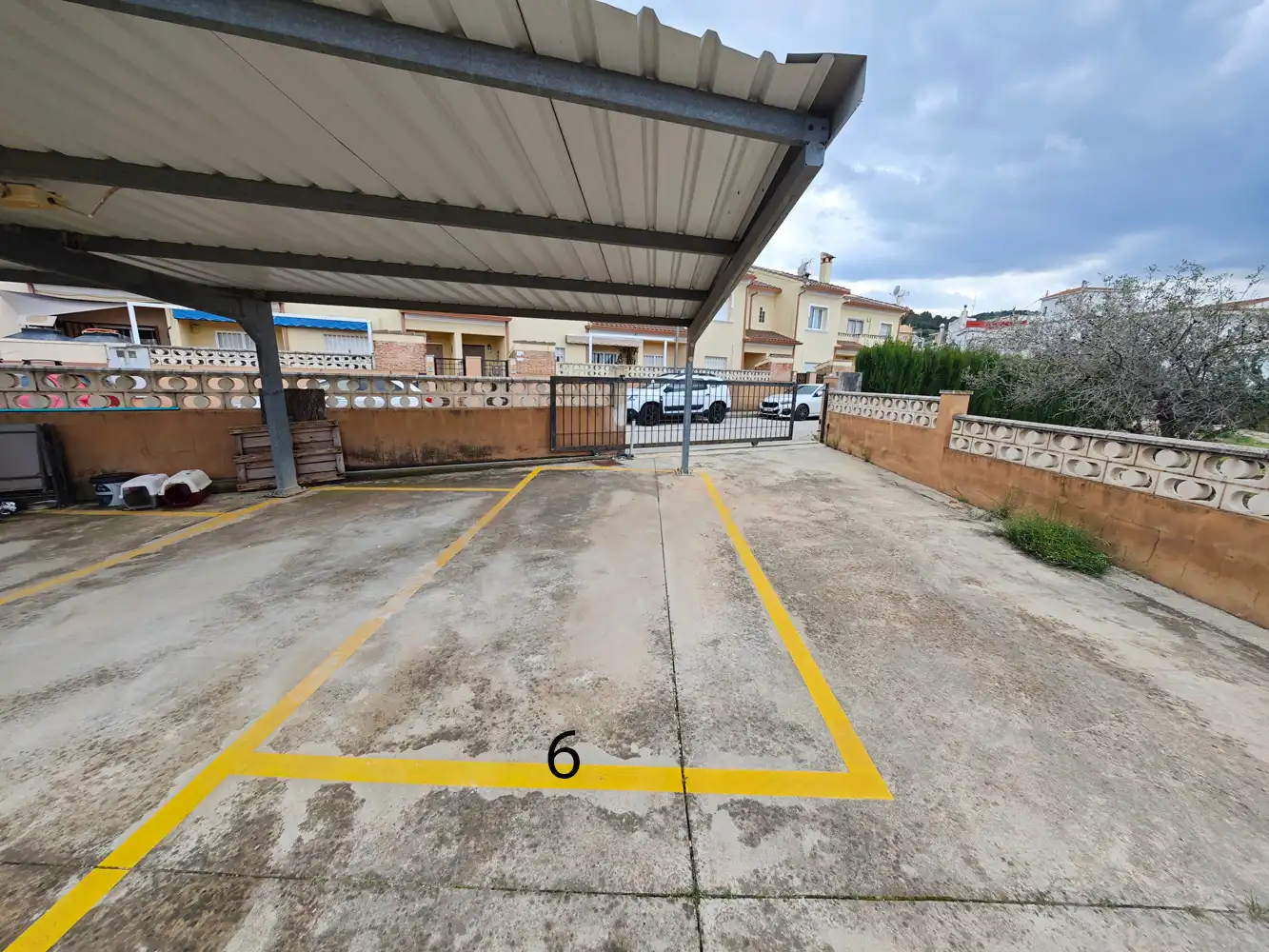 Individual for sale in Calle Montgo 3