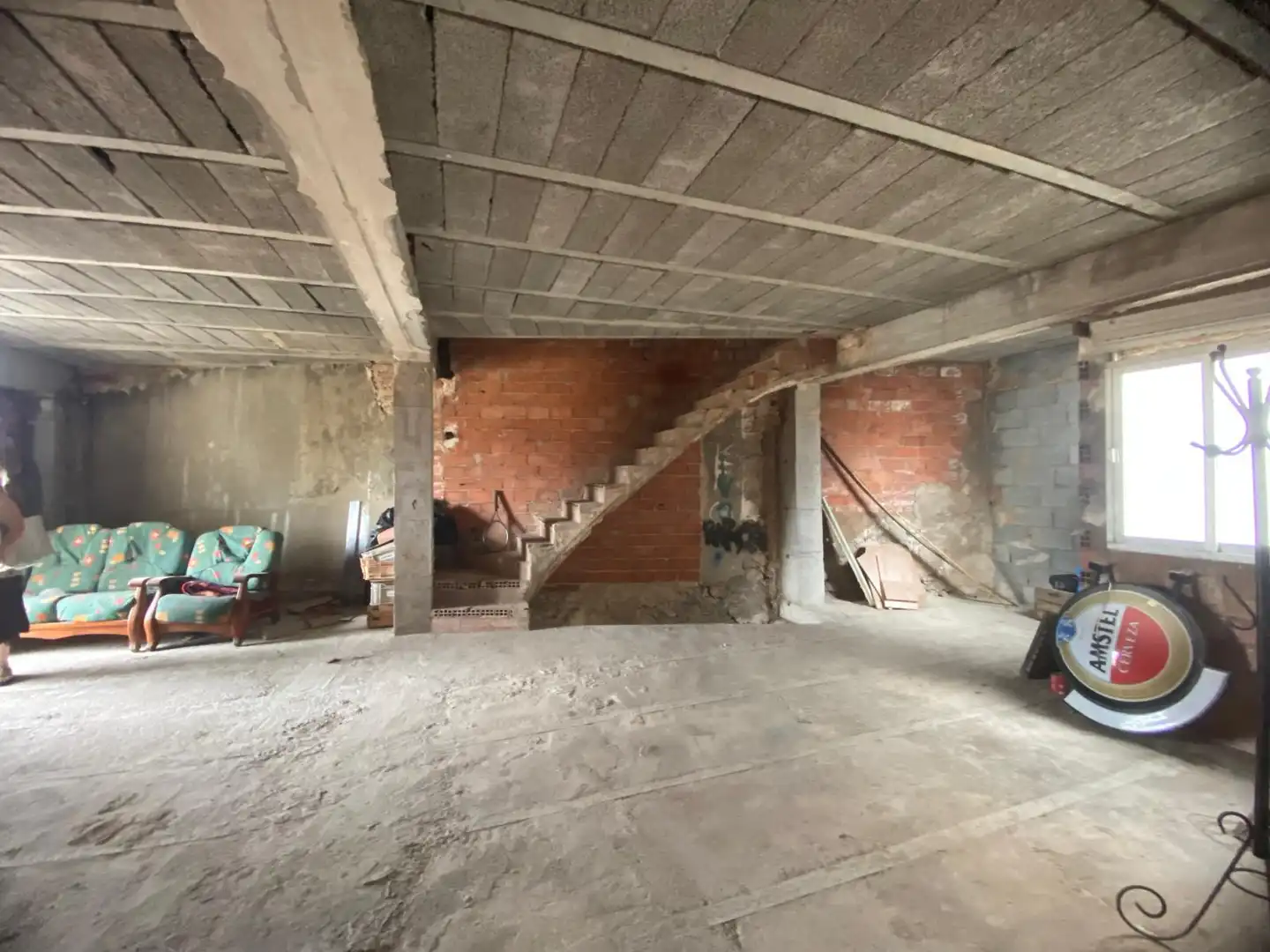 Buildings for sale in Pego