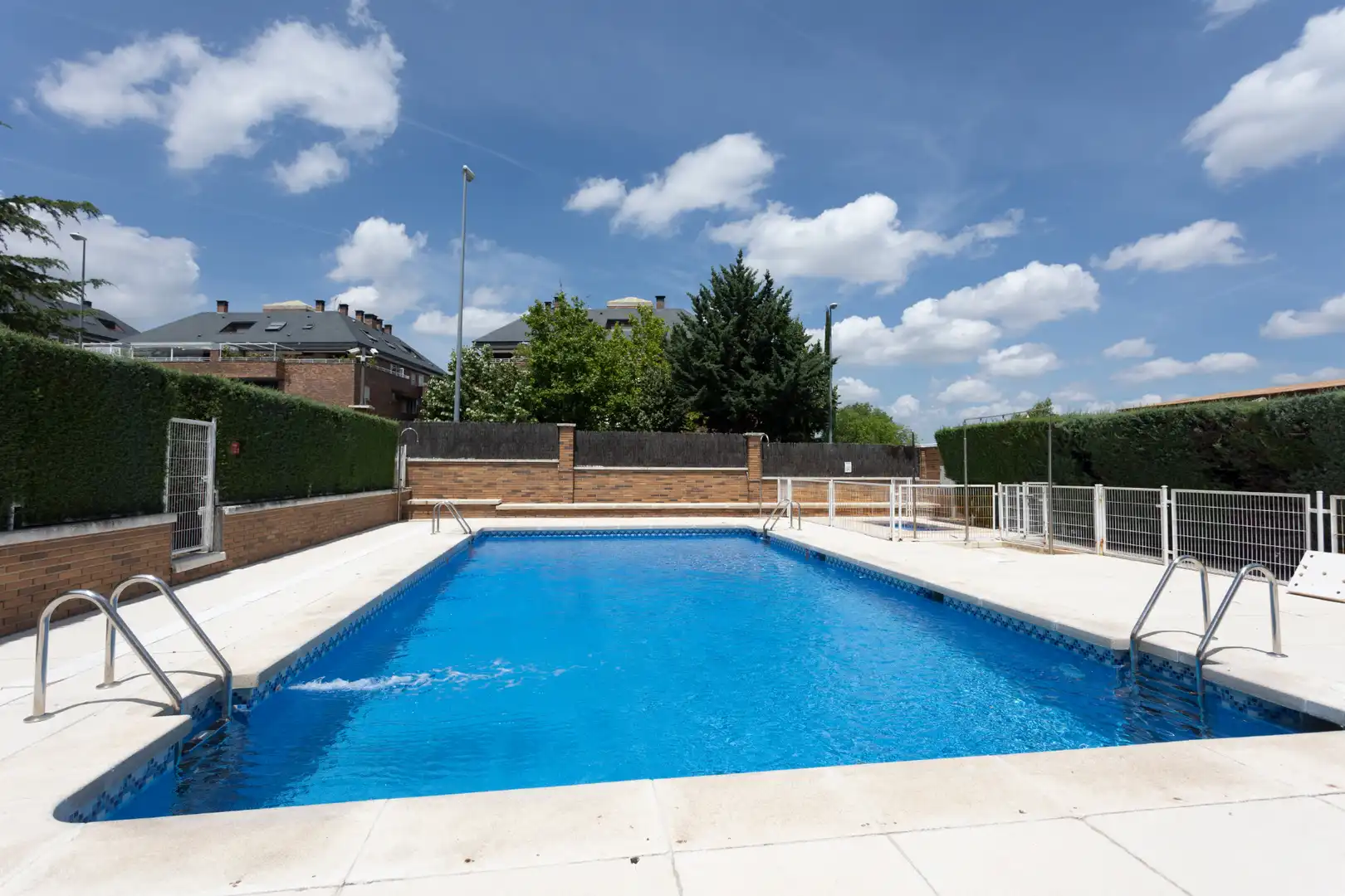 Piscina de Pis en venda en Majadahonda amb Calefacció, Terrassa i Traster