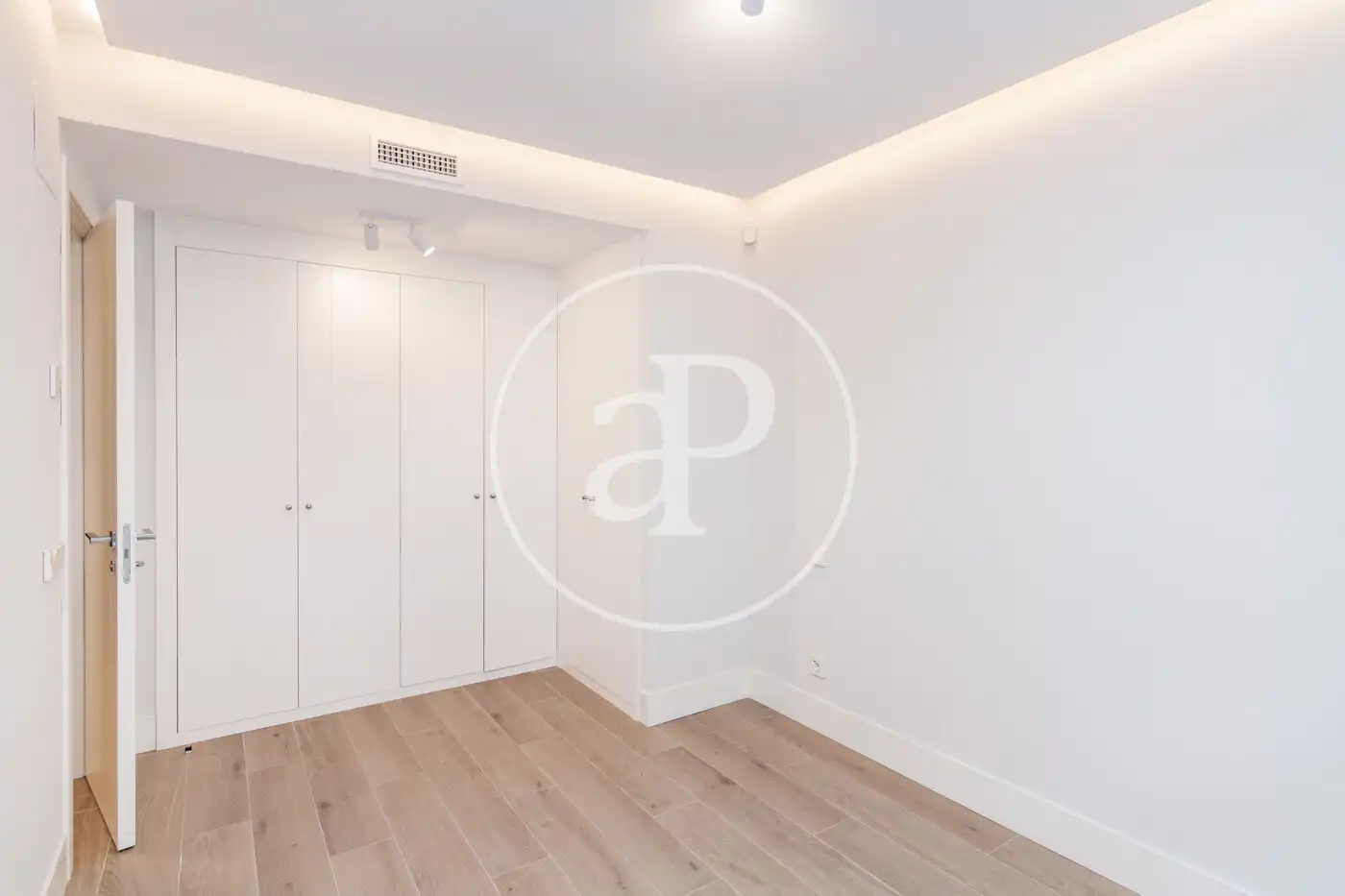 Flat for rent in C. de Alejandro Dumas, Imperial