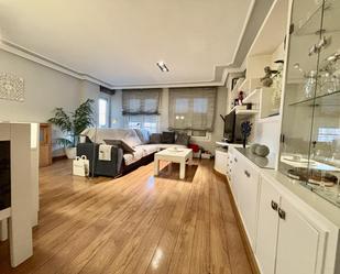 Living room of Flat for sale in  Zaragoza Capital  with Air Conditioner, Heating and Terrace