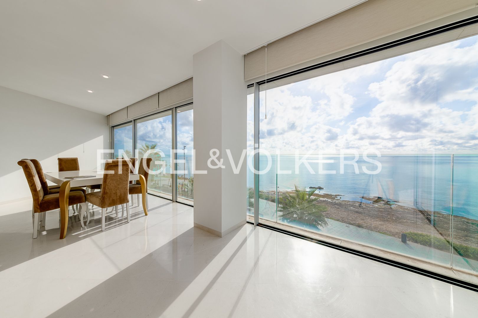 Menjador de Apartament en venda en Torrevieja amb Aire condicionat, Calefacció i Terrassa