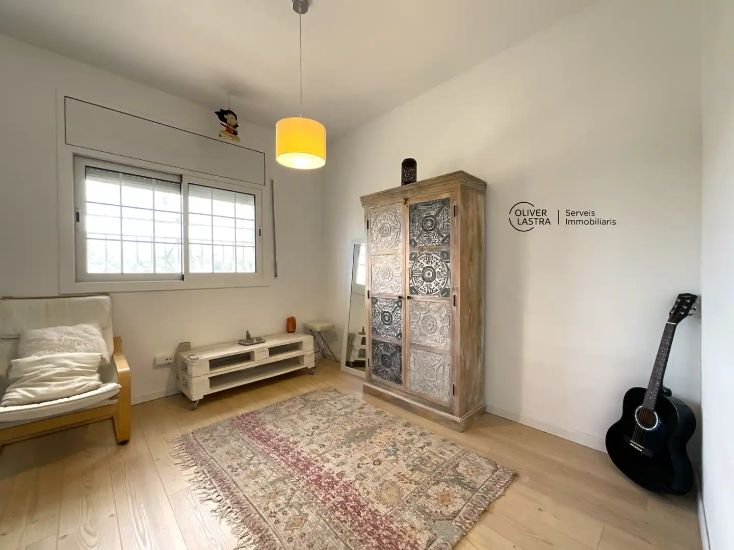 Habitación de Casa o chalet en venta en Corbera de Llobregat con Aire acondicionado, Jardín privado y Parquet