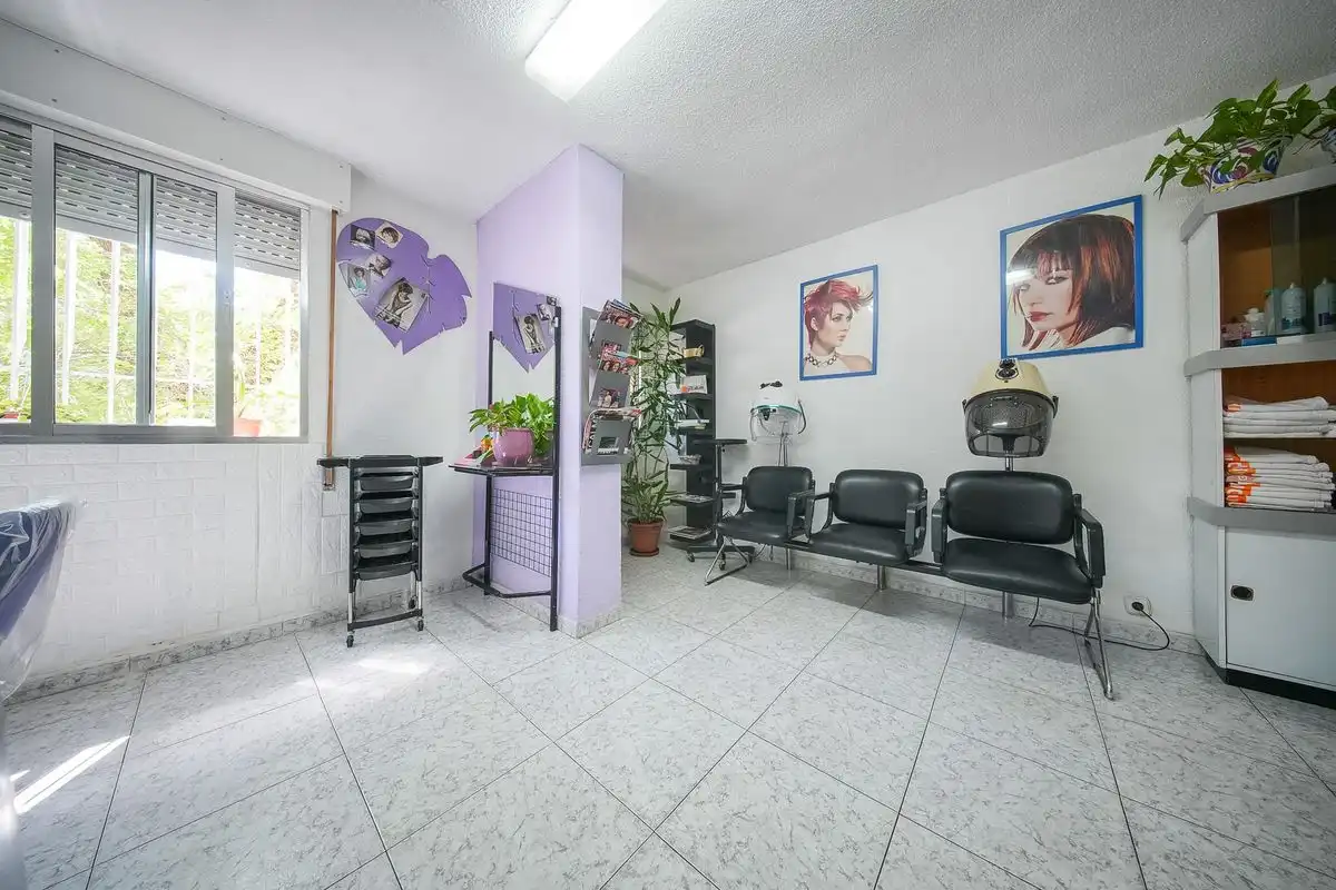 Ground floor for sale in Madrid  with Heating