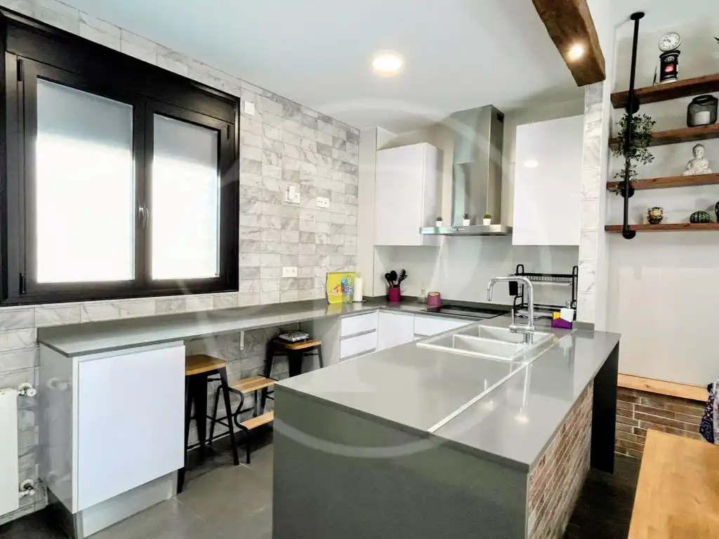 Terraced house with terrace for sale in Benicalap, imagen 3
