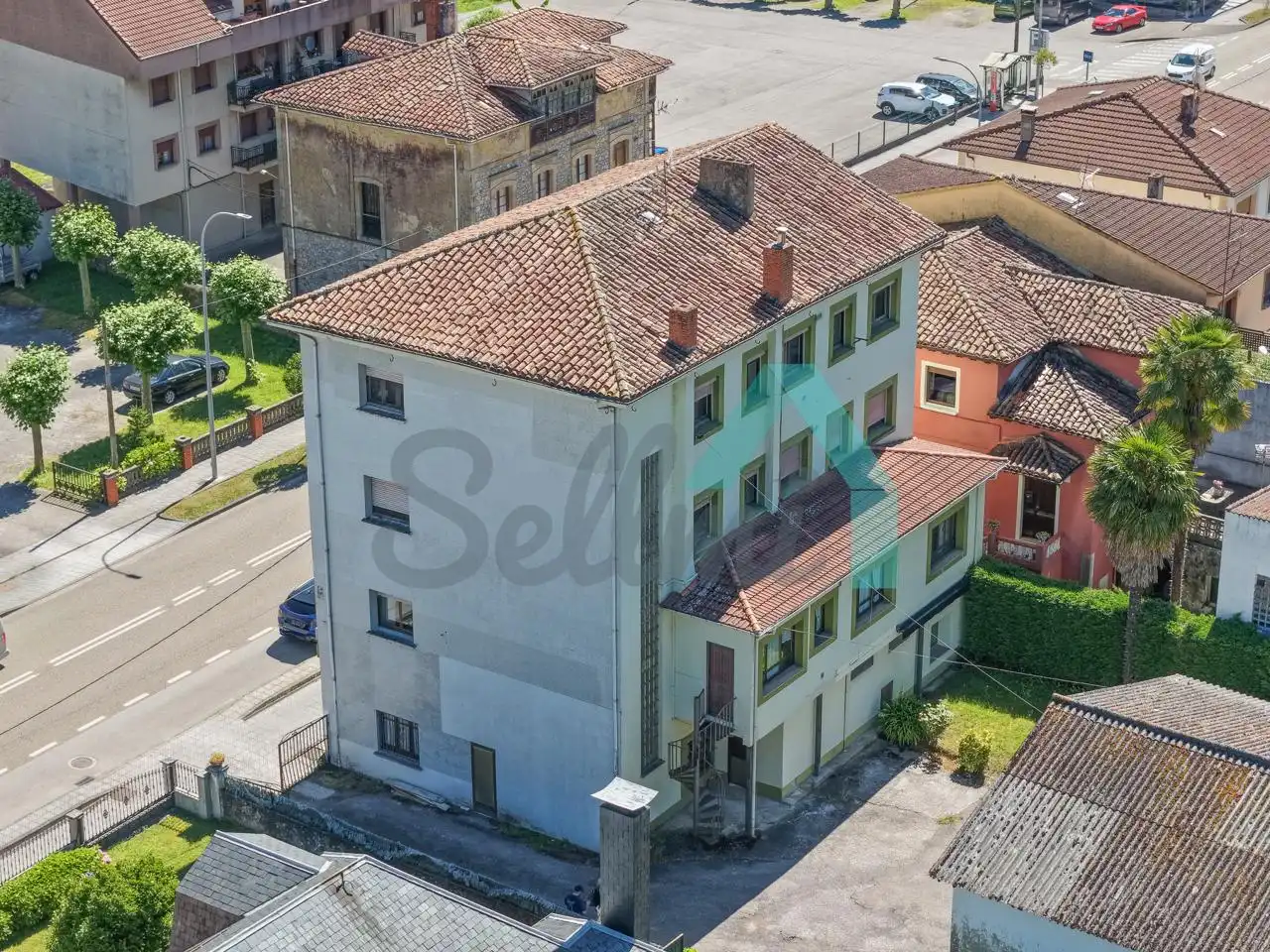 Vista exterior de Edifici en venda en Piloña