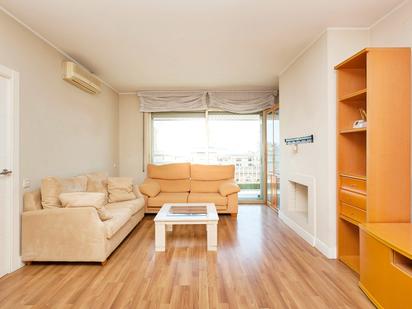 Living room of Flat to rent in  Barcelona Capital  with Air Conditioner, Terrace and Balcony