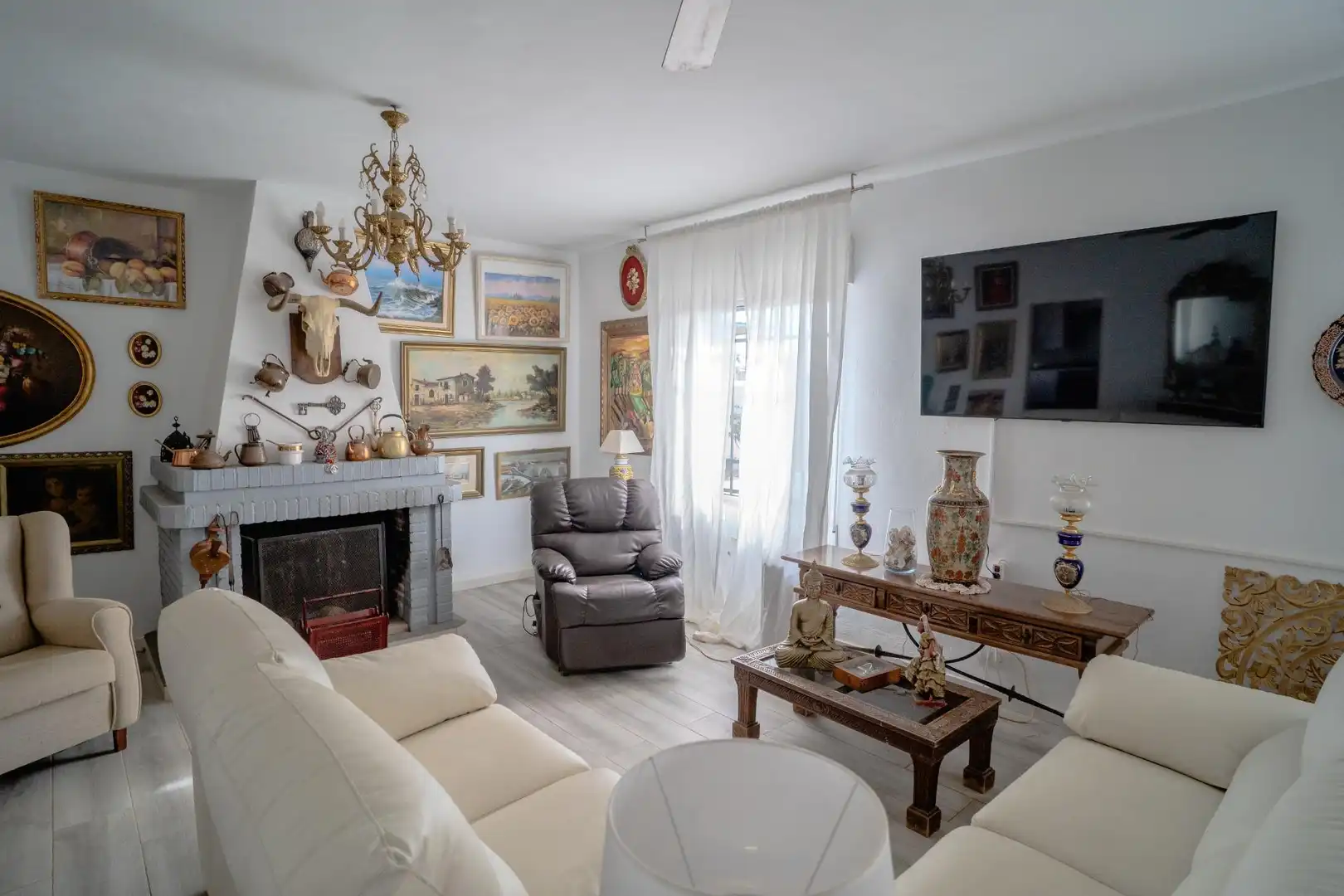 Living room of Houses for sale in Carmona  with Air Conditioner, Private garden and Terrace