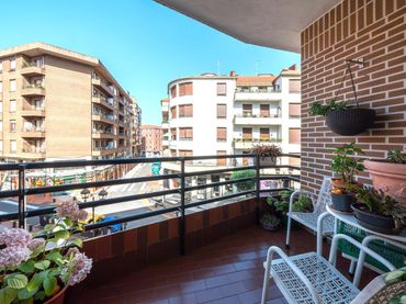 Flat with balcony for sale in Uribarri