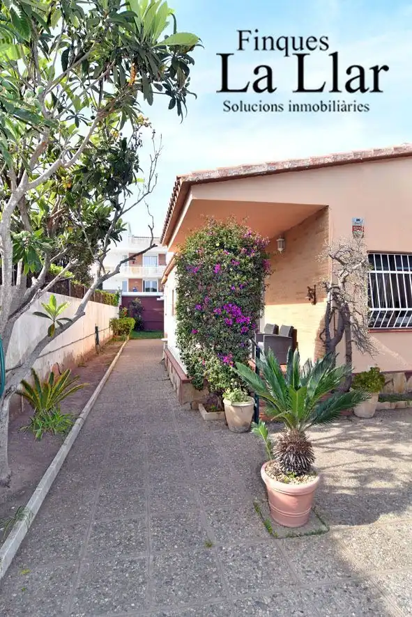 Exterior view of Houses for sale in Castelldefels  with Air Conditioner, Private garden and Terrace