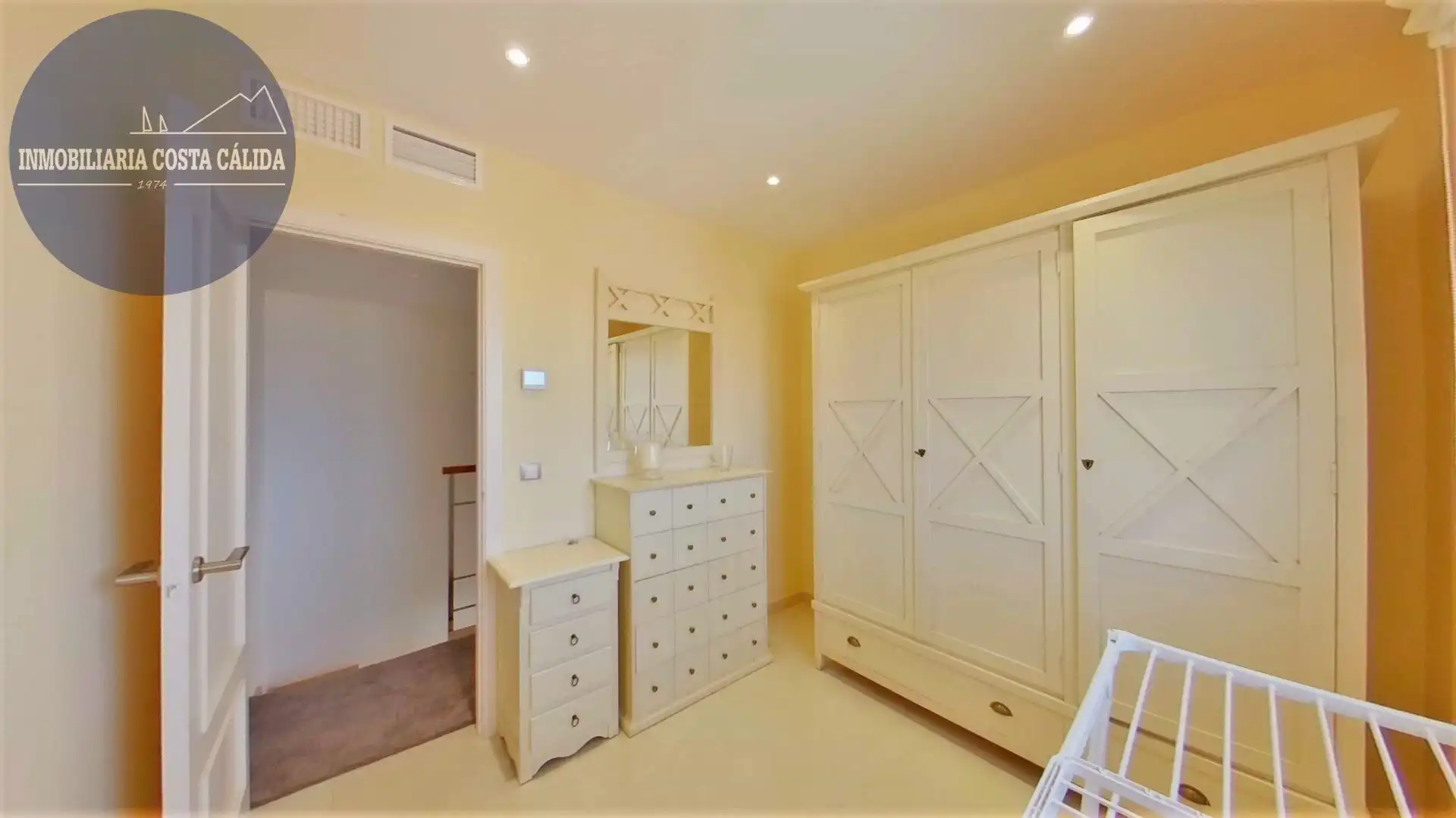 Habitación de Dúplex en venta en Águilas con Aire acondicionado, Calefacción y Jardín privado