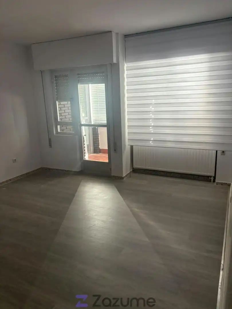 Piso de alquiler en Via Miravalles, Centro