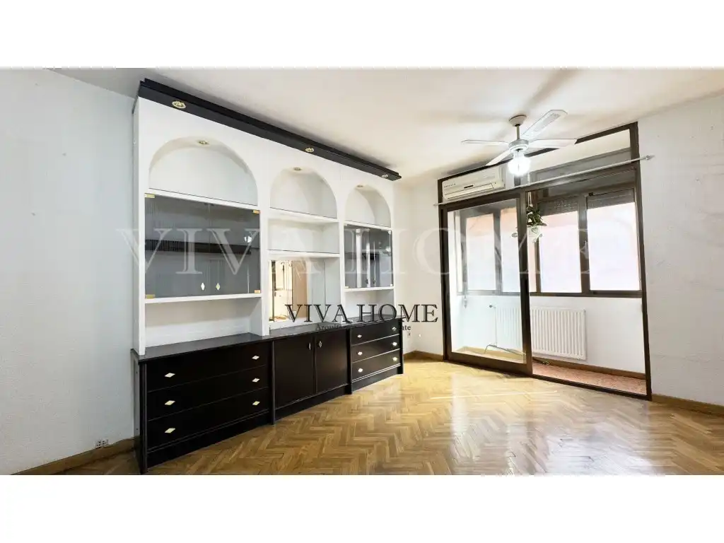 Bedroom of Flat for sale in Madrid