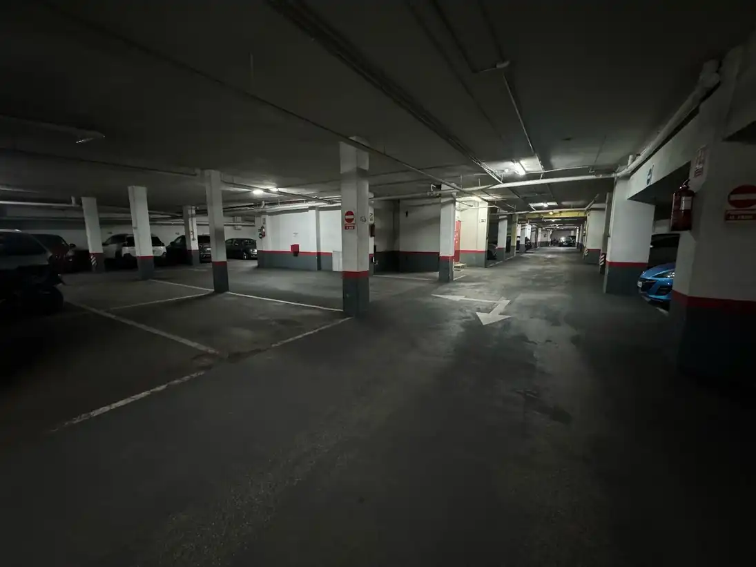Einzelparkplatz mit Aufzug zum Verkauf in Calle de Boltaña, imagen 2