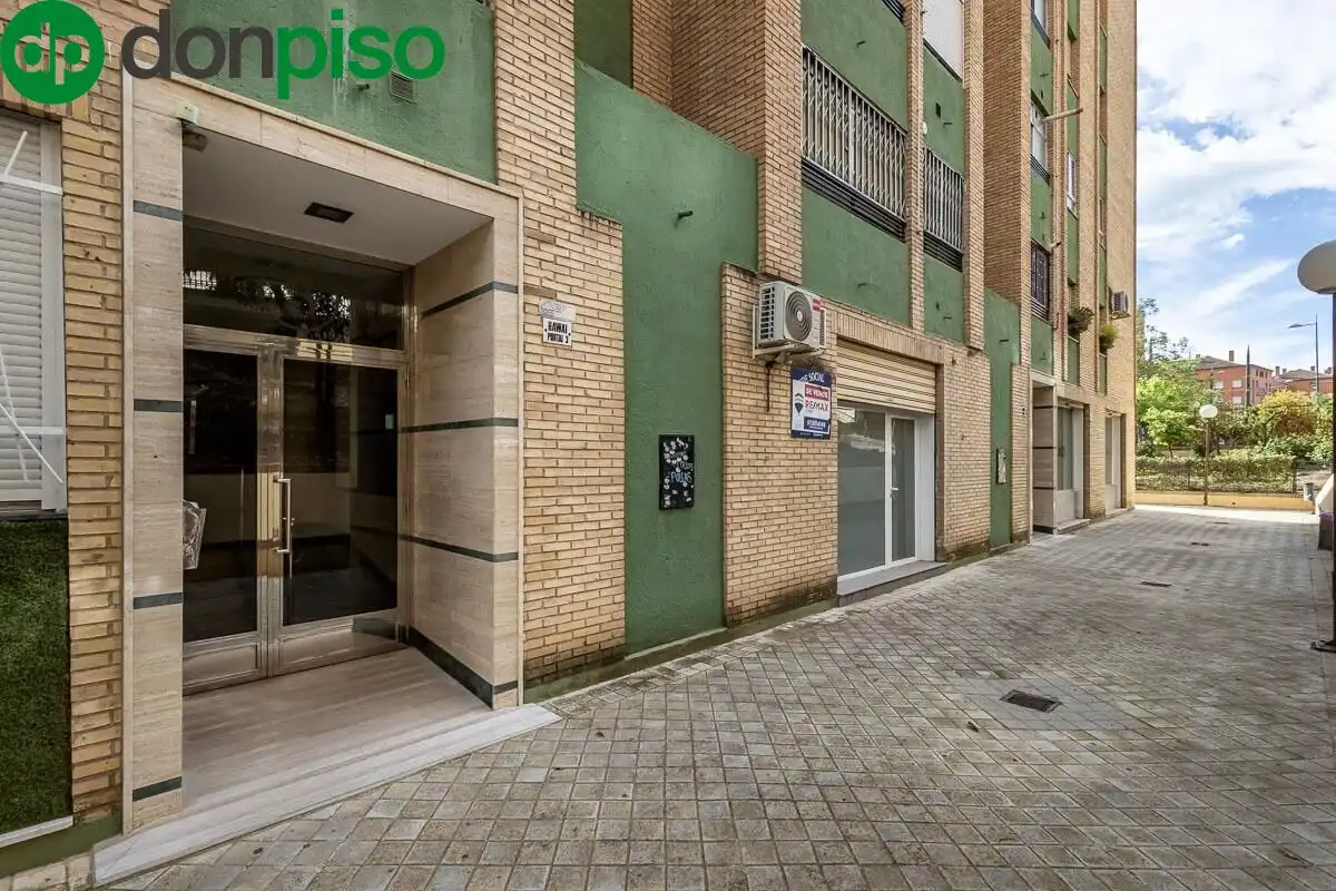 Exterior view of Flat for sale in Granada