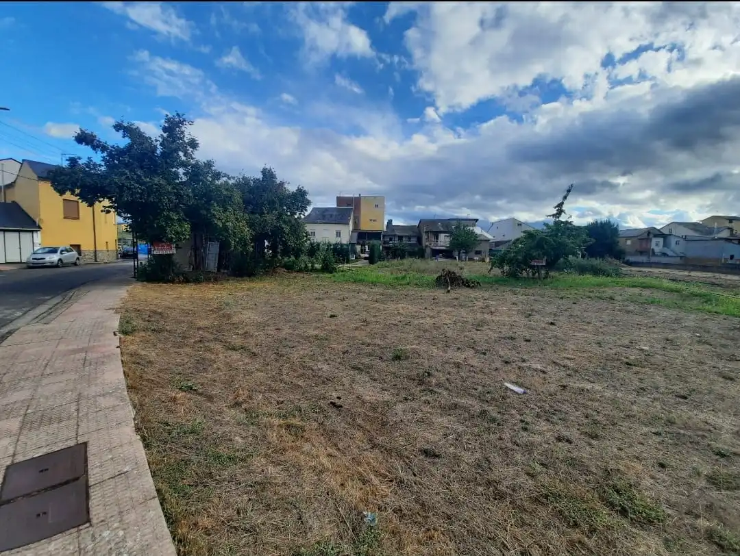 Residential land for sale in Calle los Hornos 24