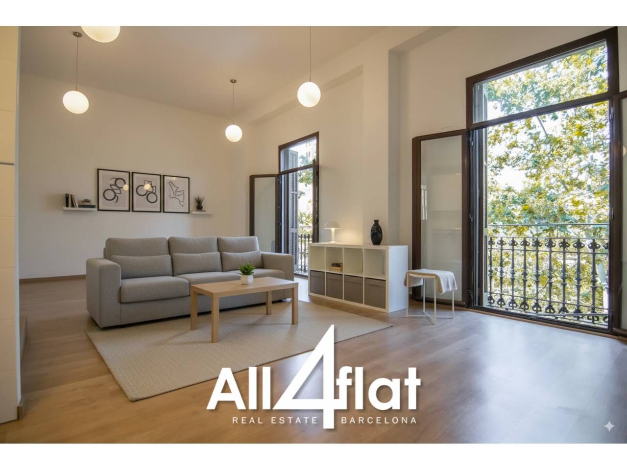 Exterior view of Flat for sale in  Barcelona Capital  with Air Conditioner, Heating and Parquet flooring