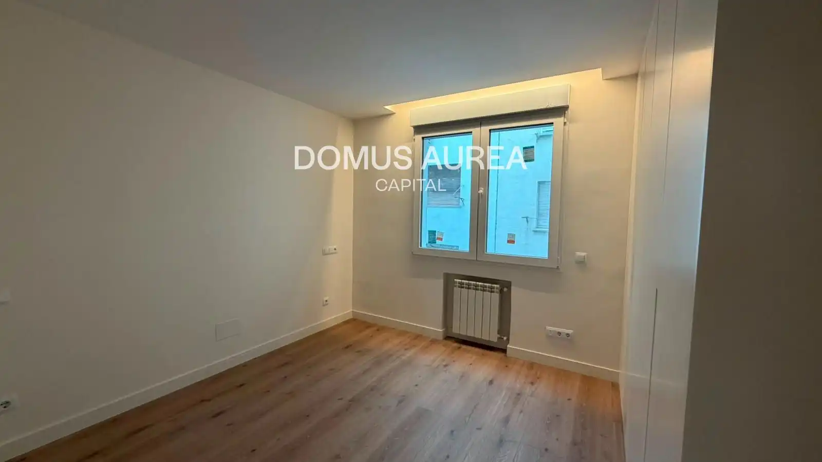 Bedroom of Flat for rent in Madrid  with Air Conditioner, Heating and Parquet flooring