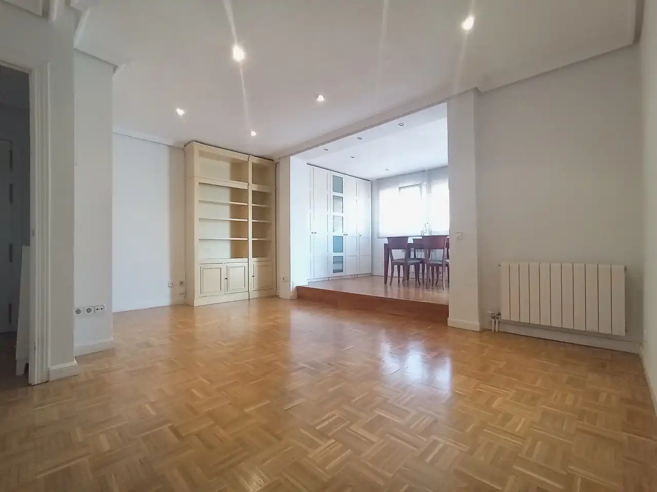 Sala d'estar de Àtic de lloguer en Madrid amb Aire condicionat, Calefacció i Parquet