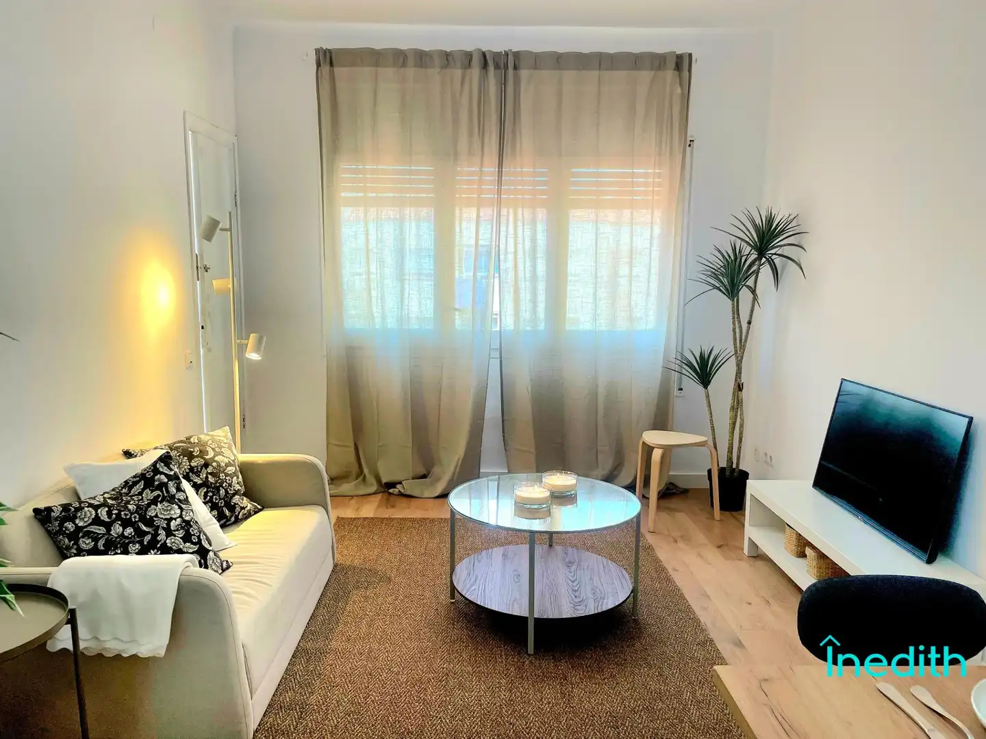 Sala de estar de Piso en venta en El Prat de Llobregat con Calefacción, Parquet y Terraza