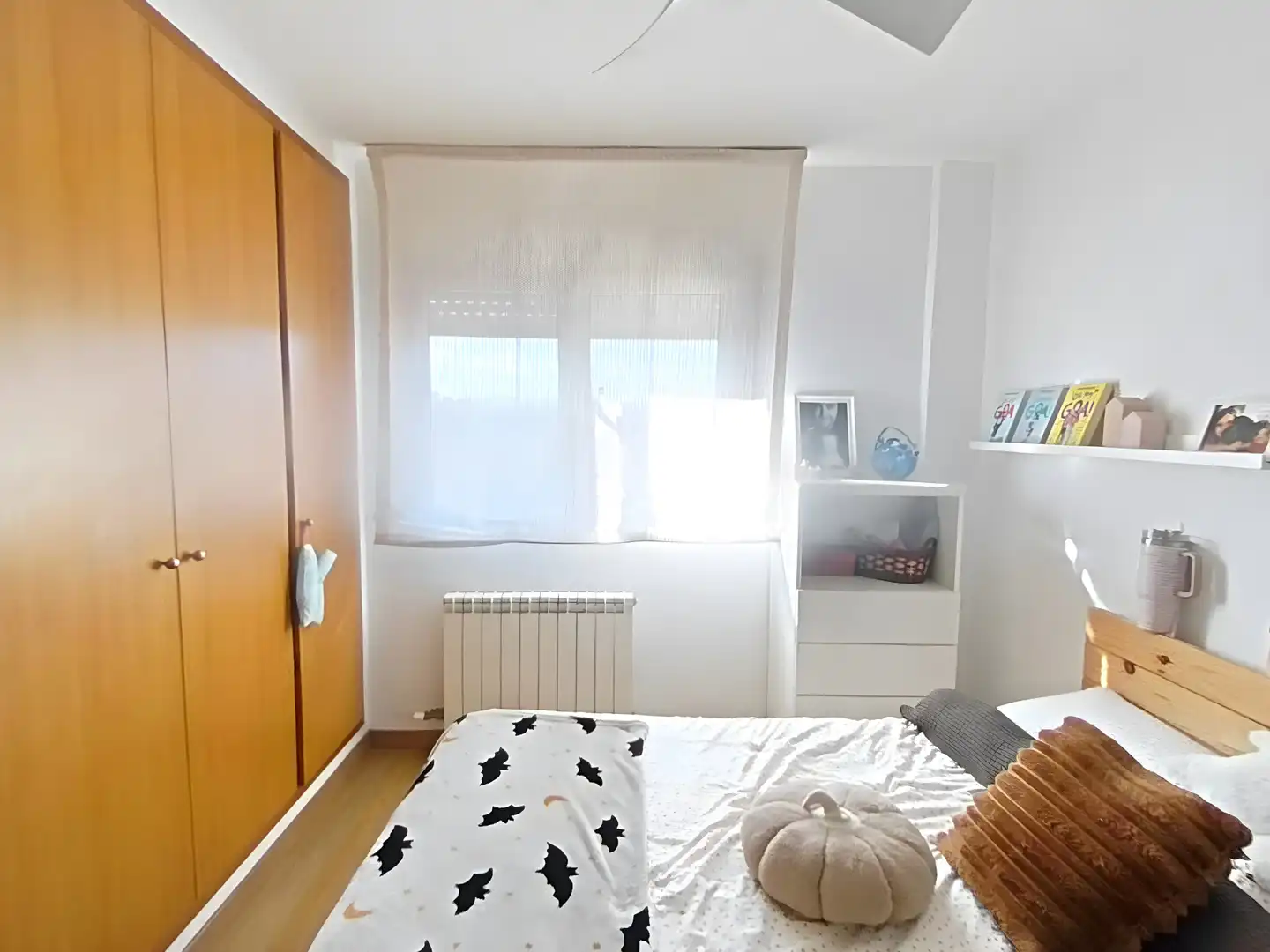 Schlafzimmer von Maisonette zum Verkauf in Palamós mit Klimaanlage, Heizung und Parkett
