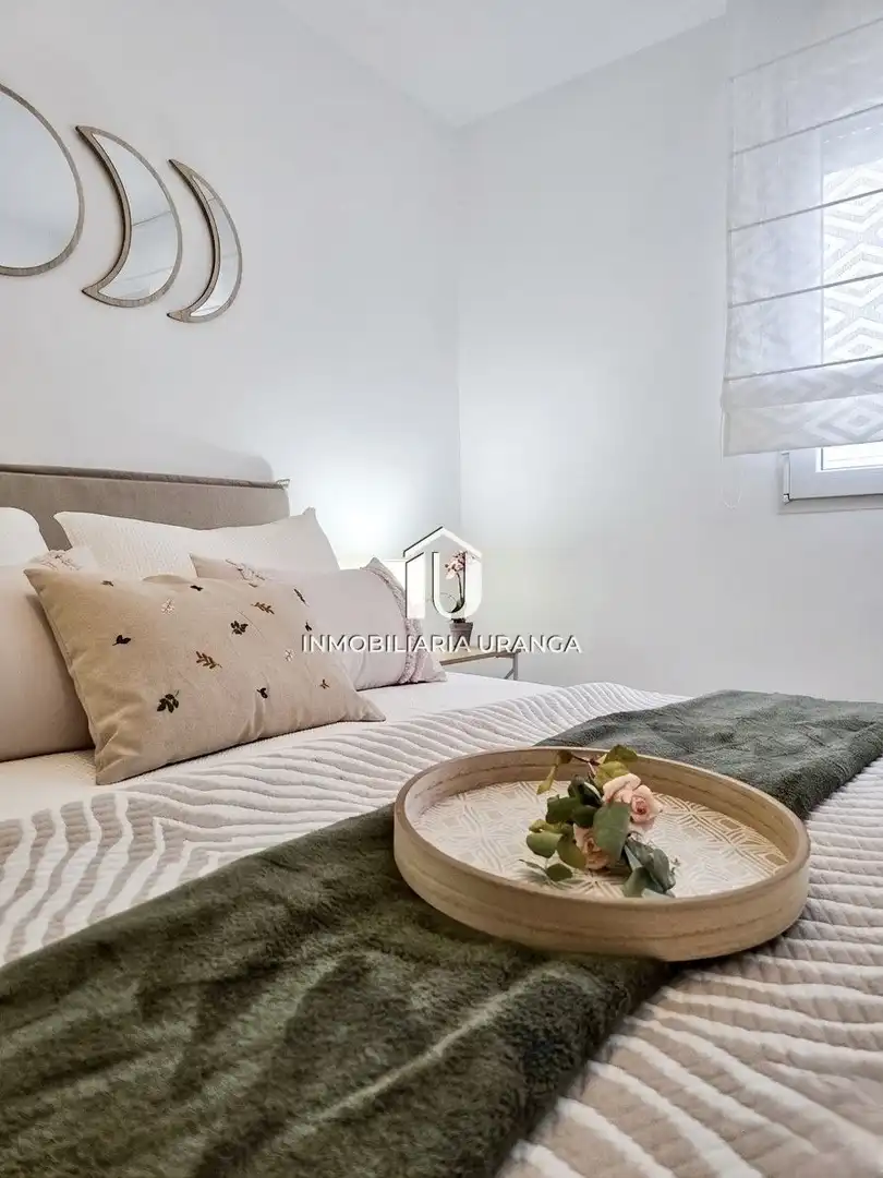 Bedroom of Flat for sale in Laredo