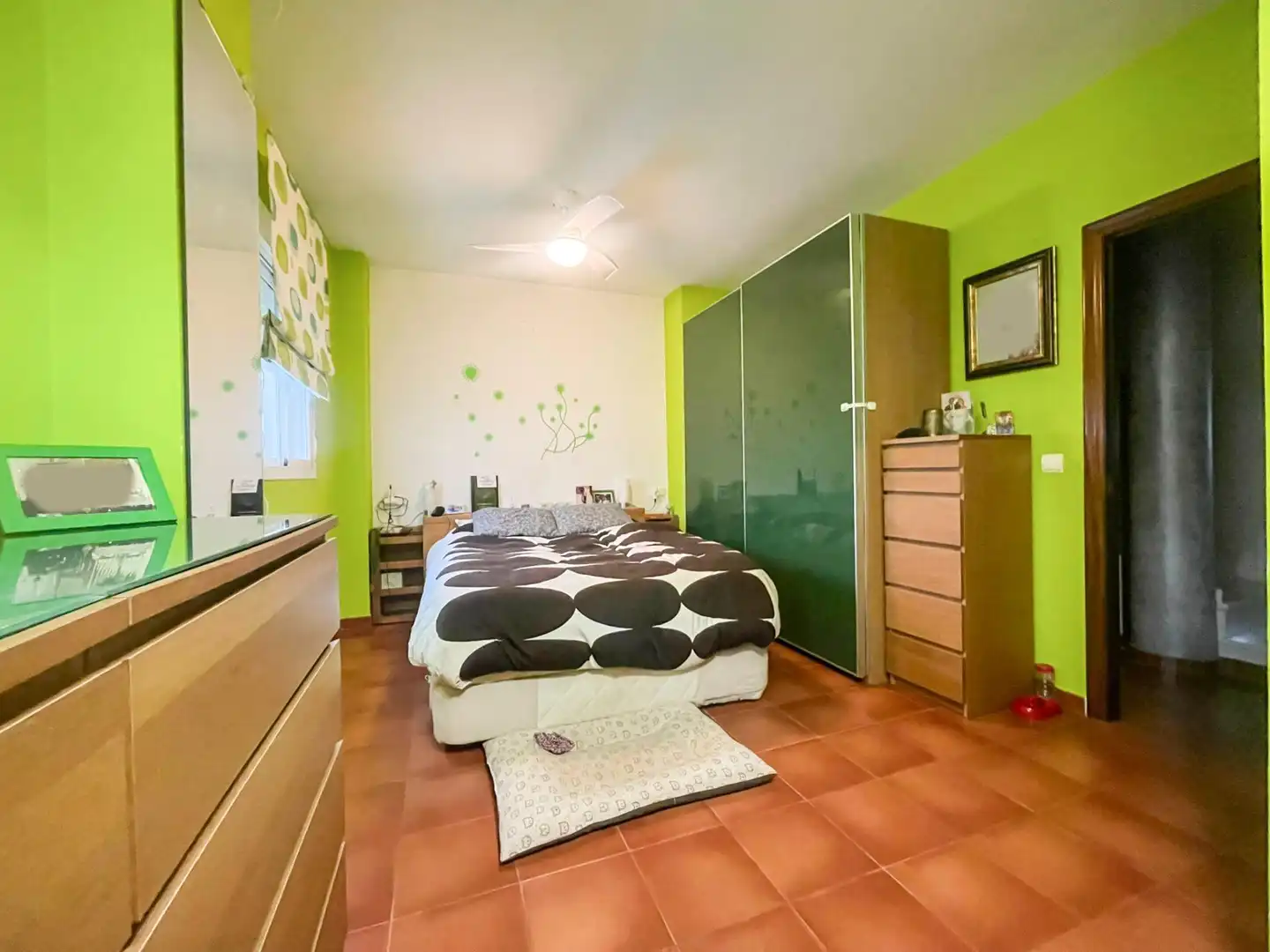 Habitación de Dúplex en venta en San Juan del Puerto con Jardín privado, Terraza y Balcón