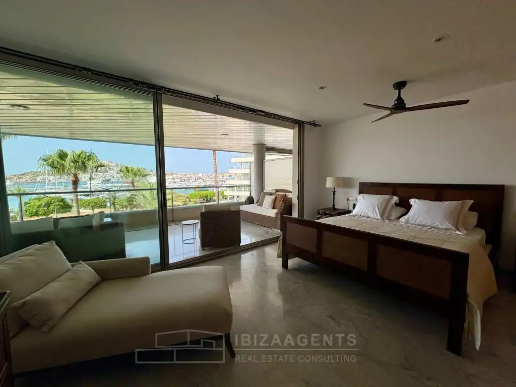 Habitación de Apartamento de alquiler en Eivissa con Aire acondicionado, Terraza y Amueblado