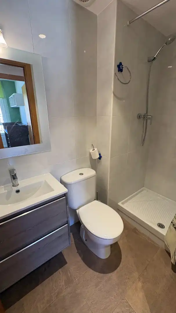 Badezimmer von Maisonette zum Verkauf in Vallgorguina mit Klimaanlage, Heizung und Parkett